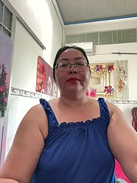 Snapshot of NDith chatting on 05.16.26 NDith online show from 05.16.26