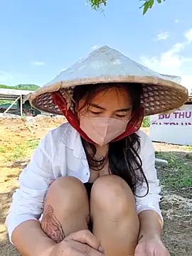 Snapshot of lyna_bl chatting on 03.16.26 lyna bl online show from 03.16.26