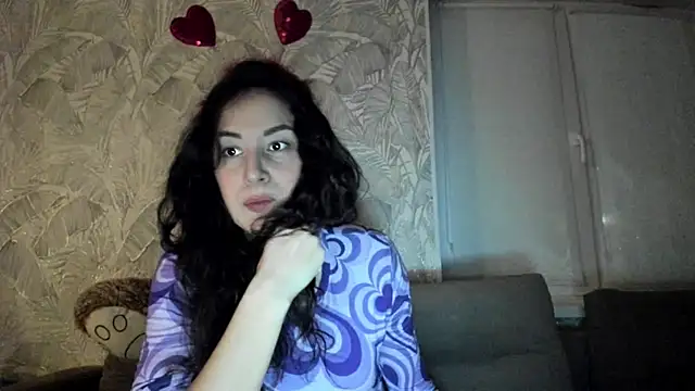 Snapshot of Karina_sunny chatting on 02.14.25 Karina sunny online show from 02.14.25