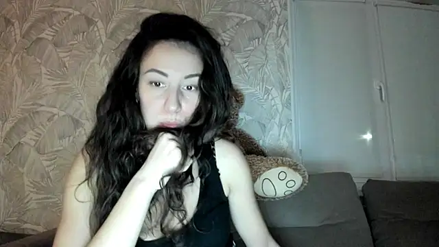 Snapshot of Karina_sunny chatting on 02.28.25 Karina sunny online show from 02.28.25