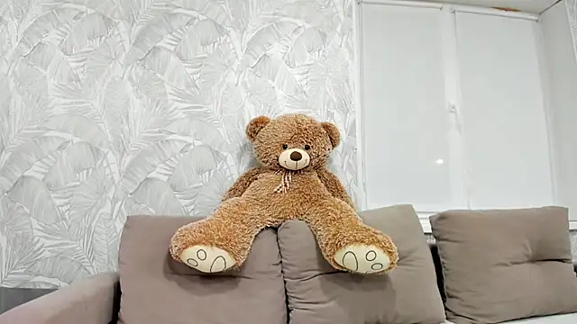 Snapshot of Karina_sunny chatting on 03.06.25 Karina sunny online show from 03.06.25