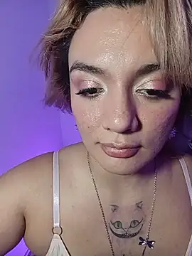 Snapshot of kitten_sweet chatting on 06.22.26 kitten sweet online show from 06.22.26