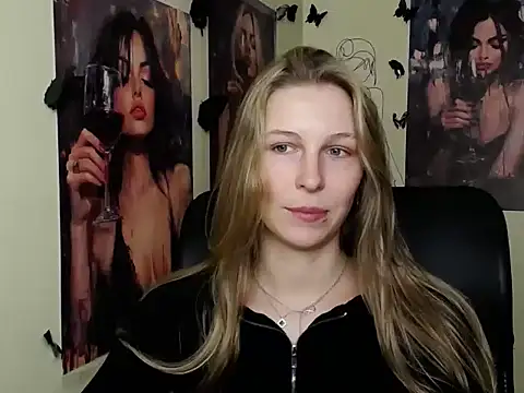 Snapshot of StrangerGi chatting on 04.23.26 StrangerGi online show from 04.23.26