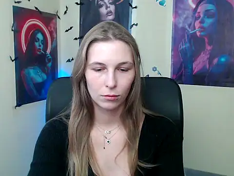 Snapshot of StrangerGi chatting on 04.28.26 StrangerGi online show from 04.28.26