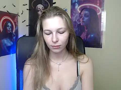 Snapshot of StrangerGi chatting on 05.15.26 StrangerGi online show from 05.15.26
