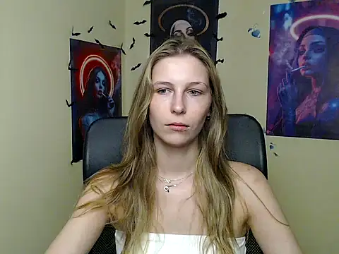 StrangerGi online show from 06.13.26