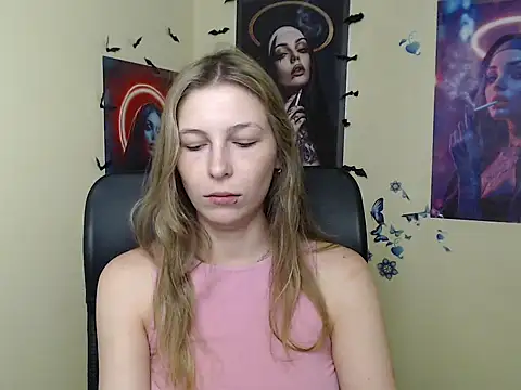 StrangerGi online show from 06.26.26