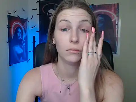 StrangerGi online show from 07.22.26