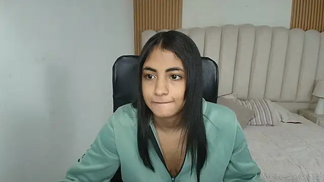 shaneelle online show from 04.14.26