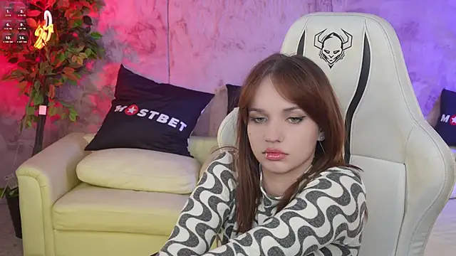 Snapshot of Brendi054 chatting on 12.13.24 Brendi054 online show from 12.13.24