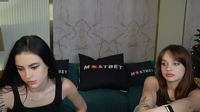 Snapshot of Brendi054 chatting on 12.15.24 Brendi054 online show from 12.15.24