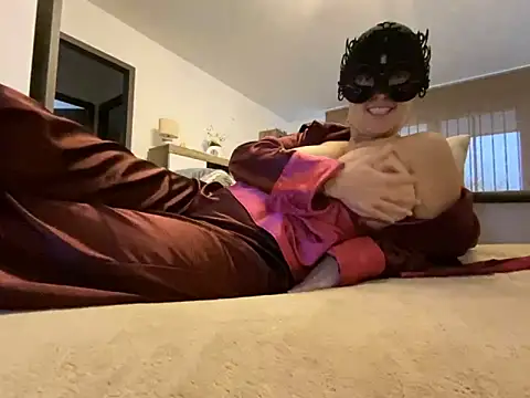 Snapshot of Marilou1983 chatting on 02.06.25 Marilou1983 online show from 02.06.25