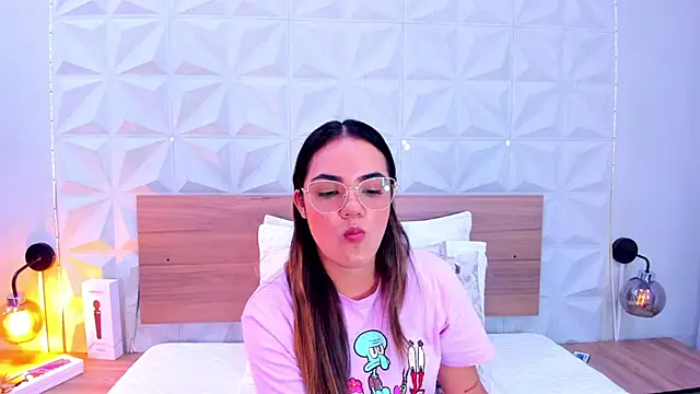 Stacey white  online show from 10.10.25