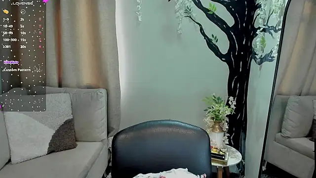 Snapshot of StefyGil_ chatting on 09.20.25 StefyGil online show from 09.20.25