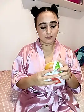 Juanamd1 online show from 01.05.25