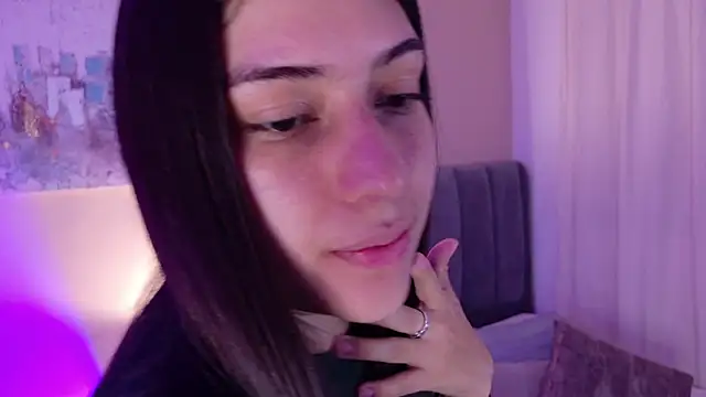 dakotaa   online show from 04.17.26