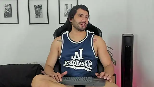 Dereck vega online show from 07.22.26