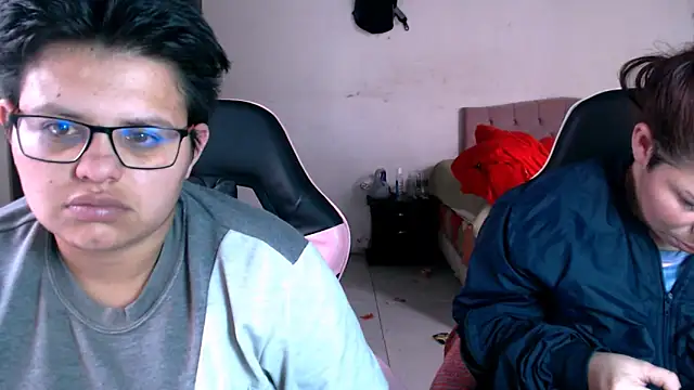 tatsumi nao online show from 12.04.25