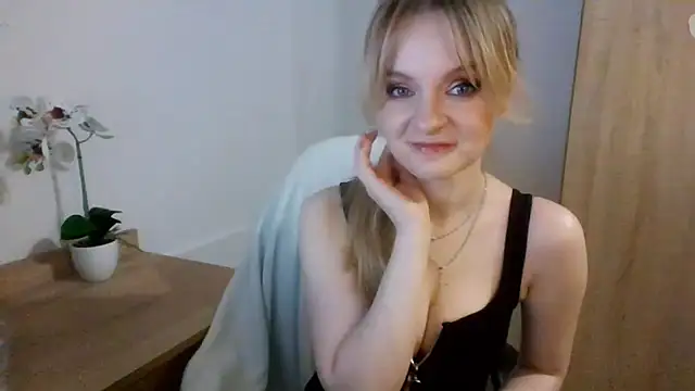 AlmaHoney online show from 03.07.25