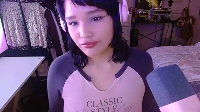 Snapshot of nomichuu chatting on 04.20.26 nomichuu online show from 04.20.26