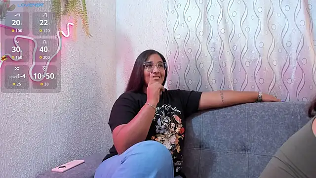 samanthaeliott22 online show from 11.13.25