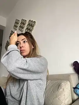 RaquelleDevon online show from 02.28.25