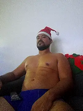 Snapshot of LatinMar chatting on 12.26.24 LatinMar online show from 12.26.24