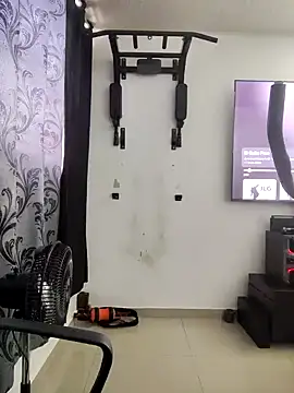 Snapshot of LatinMar chatting on 01.27.25 LatinMar online show from 01.27.25