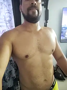 Snapshot of LatinMar chatting on 02.17.25 LatinMar online show from 02.17.25