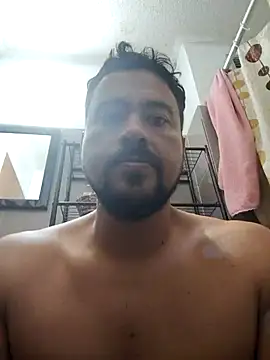 Snapshot of LatinMar chatting on 10.14.25 LatinMar online show from 10.14.25