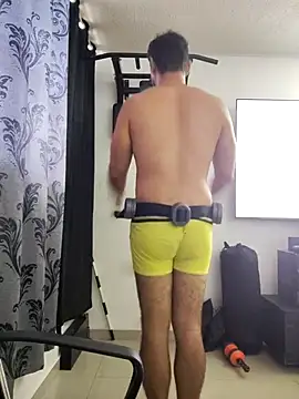 Snapshot of LatinMar chatting on 11.21.25 LatinMar online show from 11.21.25