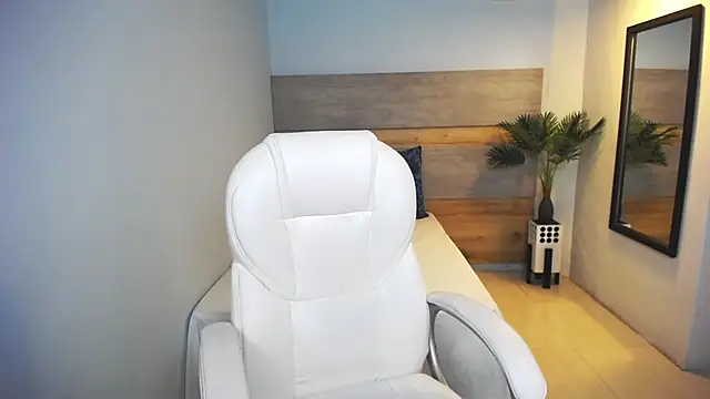 liseth fox online show from 01.25.25