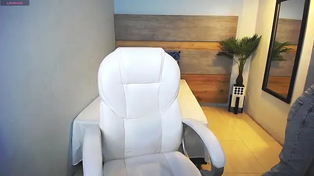 liseth fox online show from 03.16.25