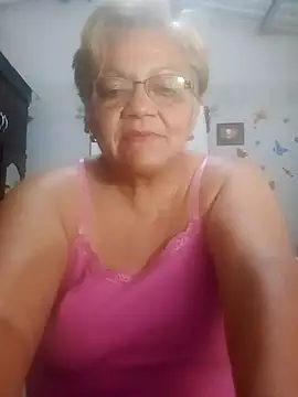 Snapshot of Madrastrahot69 chatting on 09.30.25 Madrastrahot69 online show from 09.30.25