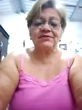 Snapshot of Madrastrahot69 chatting on 10.08.25 Madrastrahot69 online show from 10.08.25