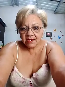 Snapshot of Madrastrahot69 chatting on 10.09.25 Madrastrahot69 online show from 10.09.25