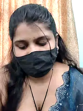 Snapshot of Hotty-simran chatting on 09.11.25 Hotty-simran online show from 09.11.25