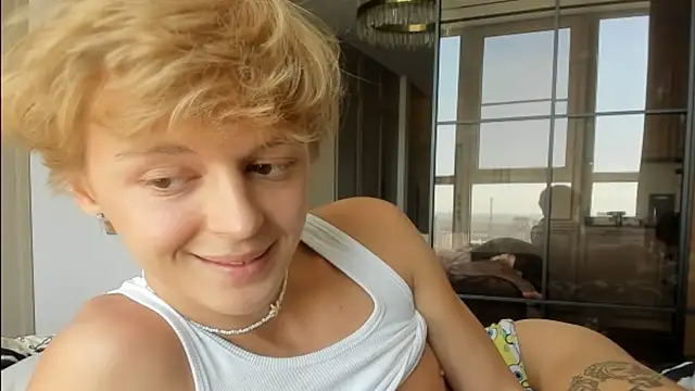 Snapshot of agelandreww chatting on 04.25.26 agelandreww online show from 04.25.26