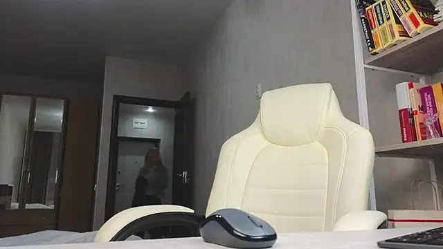 Marietta Castro online show from 01.08.26