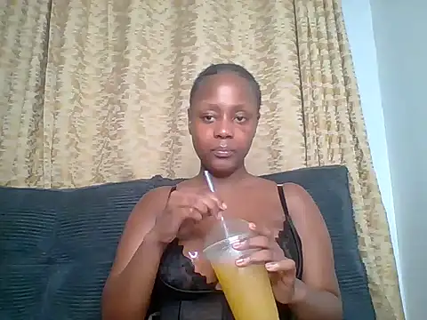 Miss Amani online show from 11.16.25