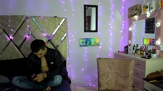 parejacaliente20154 online show from 11.27.25