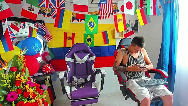 parejacaliente20154 online show from 06.22.26