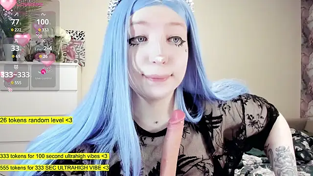 Snapshot of aya_katana chatting on 01.15.25 aya katana online show from 01.15.25