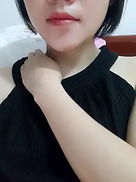 Snapshot of Sexyass13 chatting on 10.10.25 Sexyass13 online show from 10.10.25