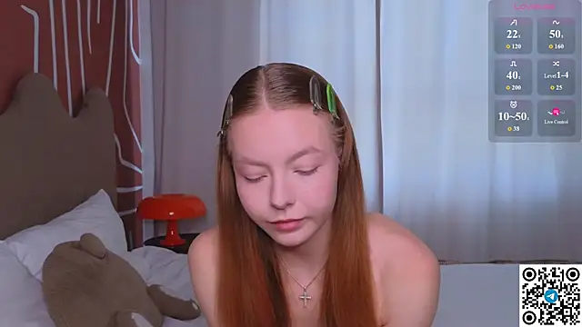 Snapshot of EvaCroan chatting on 05.09.26 EvaCroan online show from 05.09.26
