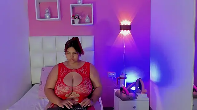 Alanna hot3 online show from 04.24.26