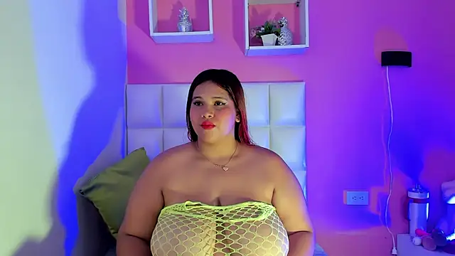 Alanna hot3 online show from 05.16.26