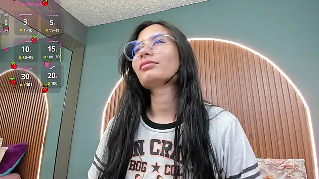 NayeCloud online show from 10.19.25