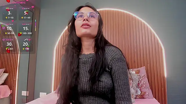 NayeCloud online show from 11.16.25