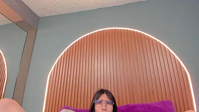 NayeCloud online show from 02.03.26